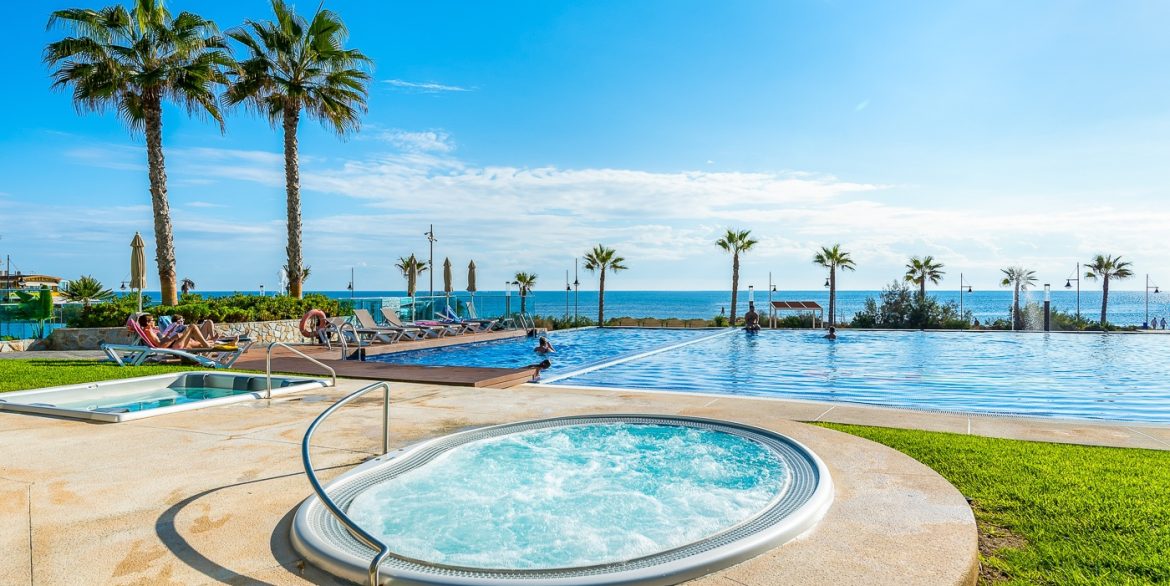 o_1j6aqlghh1ns62if1cb7lgg1use44