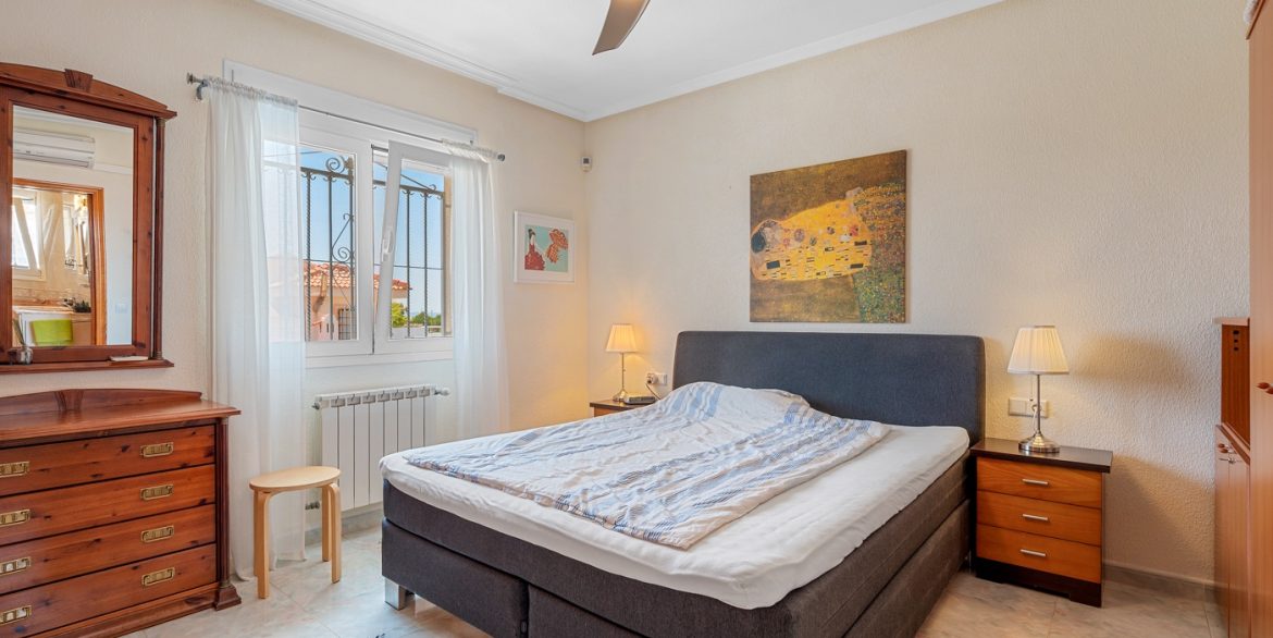 o_1j6ddk1e01cji7sc1dt115lovm84a