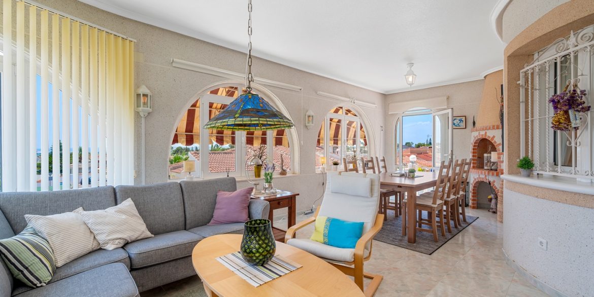 o_1j6ddk1e01do21f8u2g21tv1nr23t