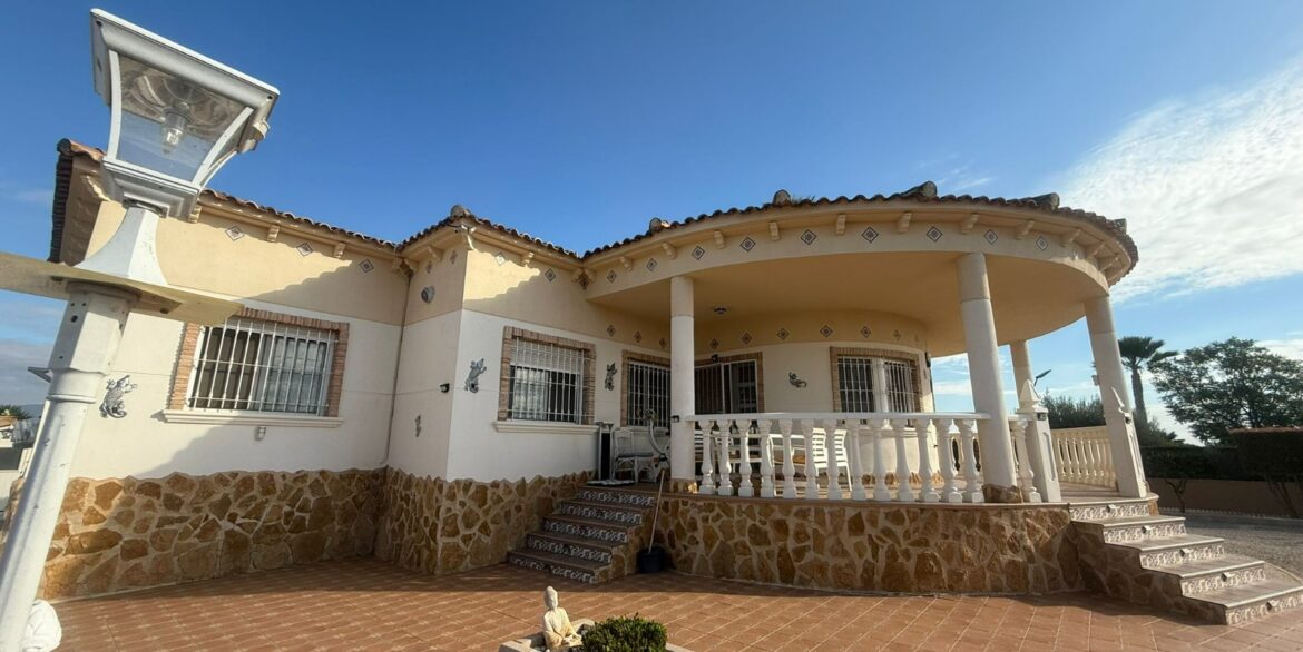 o_1j6fsr4ftpkqcti1l4lj5o1fg740