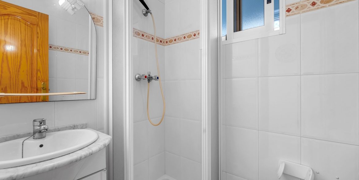 o_1j6st5s3e1plt2u1b7hn3d1dbc37