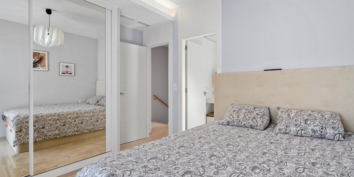 o_1j80l3seqpg4o0blk1pi4njo3c