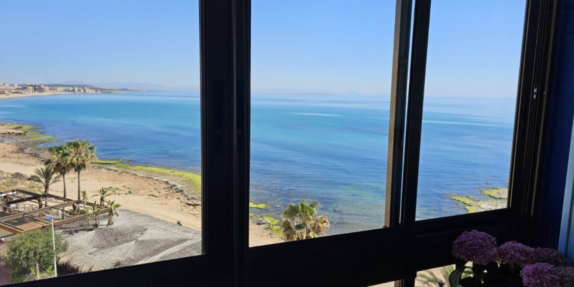 o_1j82vr0um1g1fi6216bn1tokg7j2g