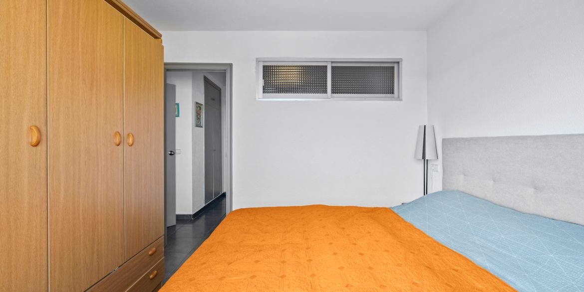 o_1j837reru1nhp1f4p9ts131ma843p