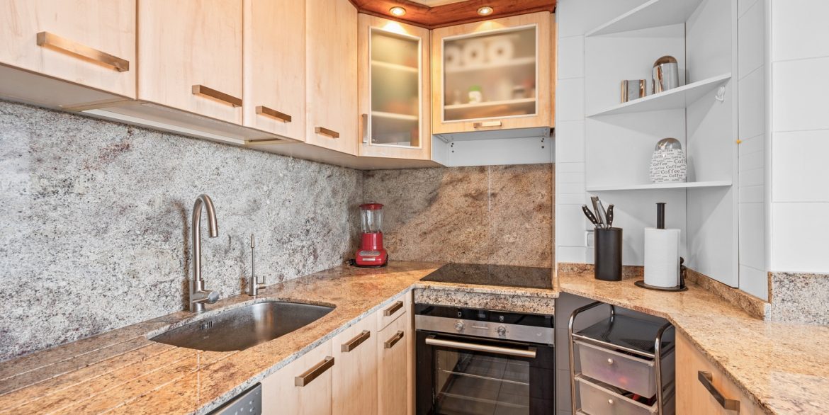 o_1j837rervp2dhgj1d37r4s130l45