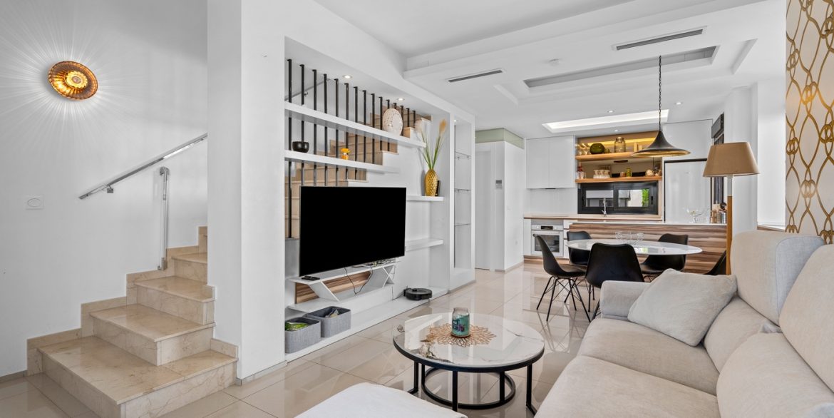 o_1j85ktkto1ns81kdp1e927aob4m3e