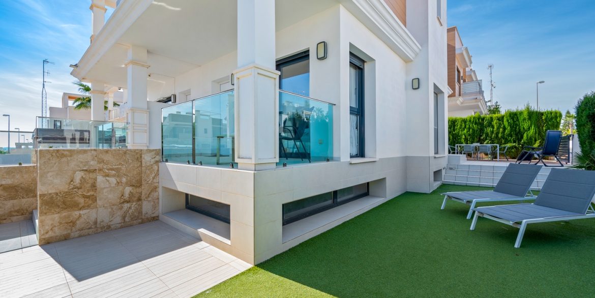 o_1j85ktktogrrbbehmkmh955131