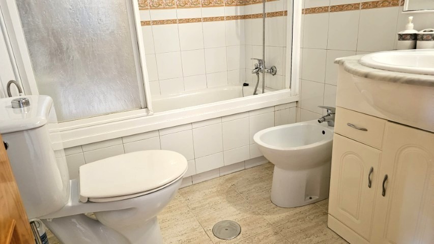 o_1j85lekgb170d34kkqbt6j1cdr24