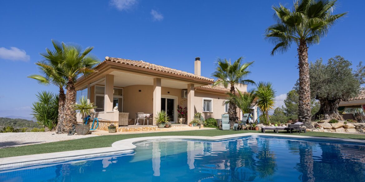 o_1j882p0n81rsnksk06tes1a8f49