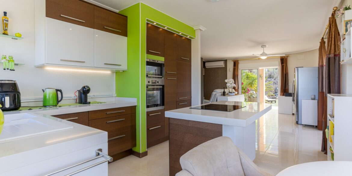 o_1j882p0n81s2bt061lbi18mmja63k