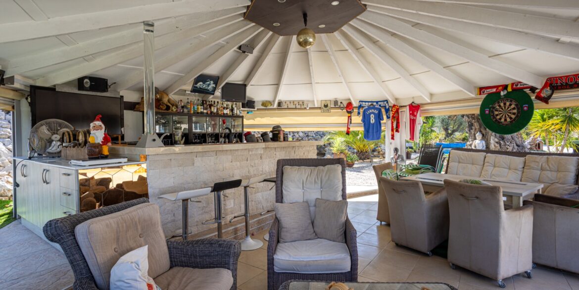 o_1j882p0n8cpnikj7l611asb4f