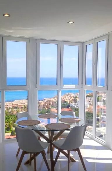 o_1j885i9tk1krr13mb169r49c9u723