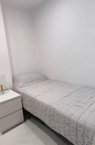 o_1j885i9tkd4b1thf1dlf1ivhetm2i