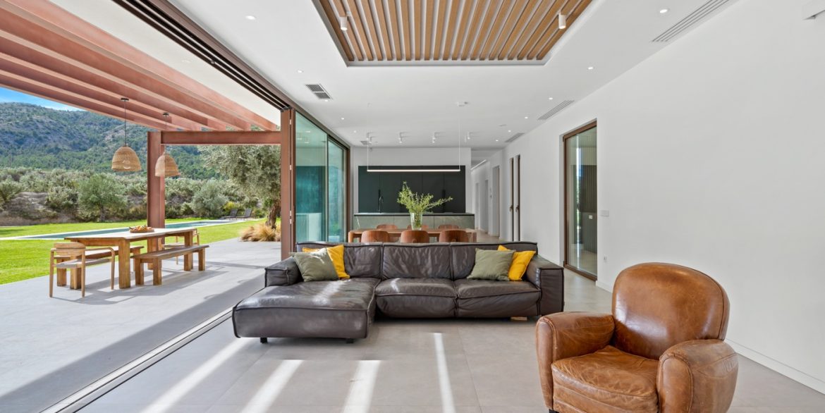 o_1j9500e9kalmaub12up1r3t184v4b