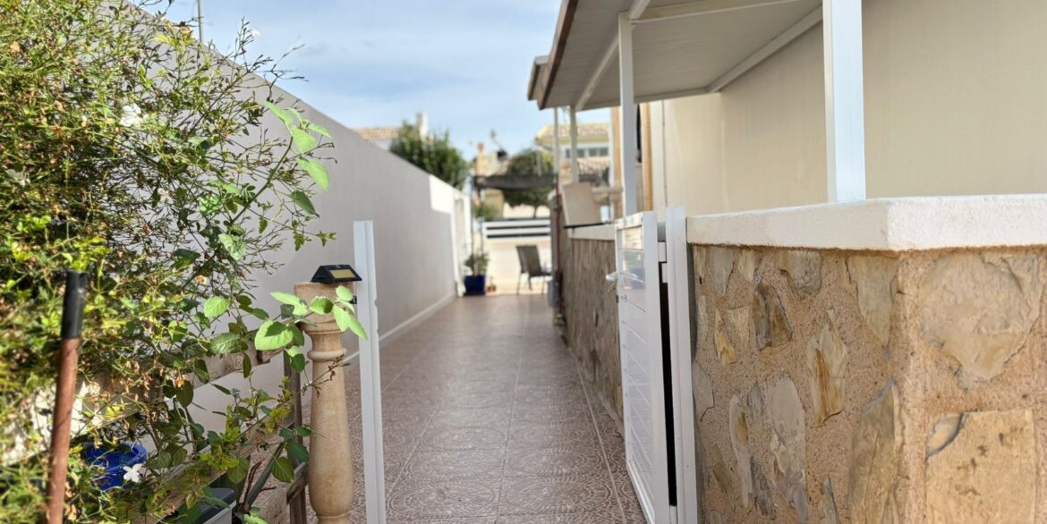 o_1j9f8saqu13m8pp5f1011rvram57