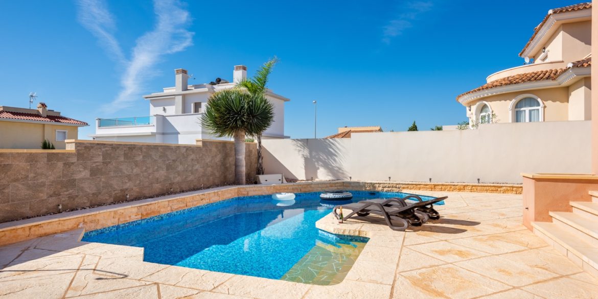 o_1ja0ukjtq130hejk1l7d1mc6lu936