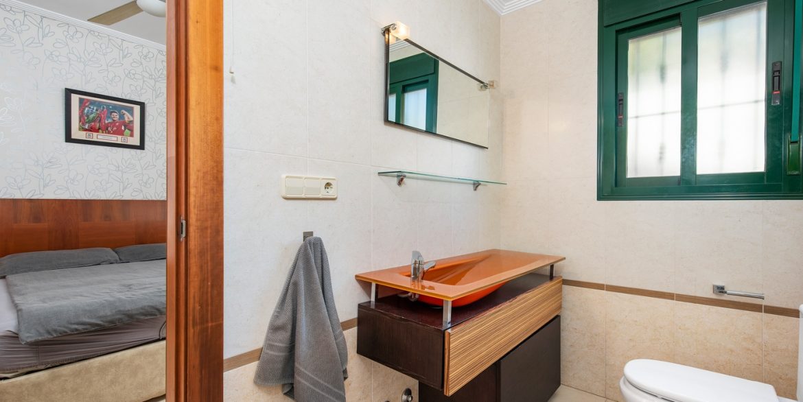 o_1ja0ukjtq15ojbhetsv1thv157v2j