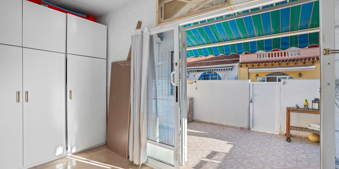 o_1jabahs9jqjb15sr1gcm4ll2qu2p