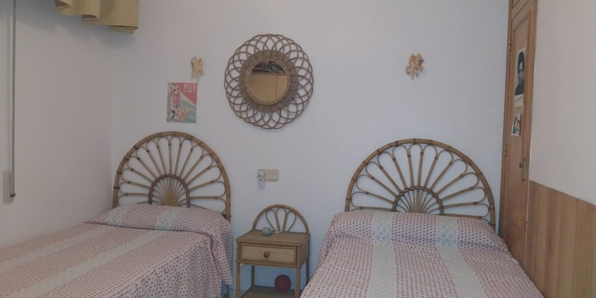 o_1jae17ni91t4o164eobb1v9g1cla2d