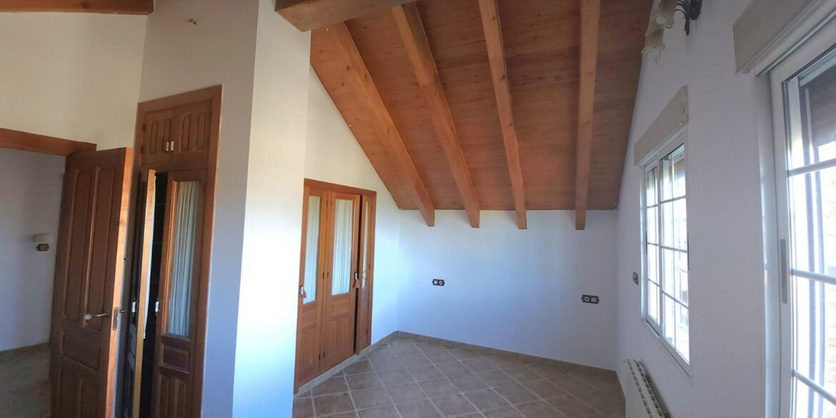 o_1javnjdfa1hfv772ipdp5ohaf3n