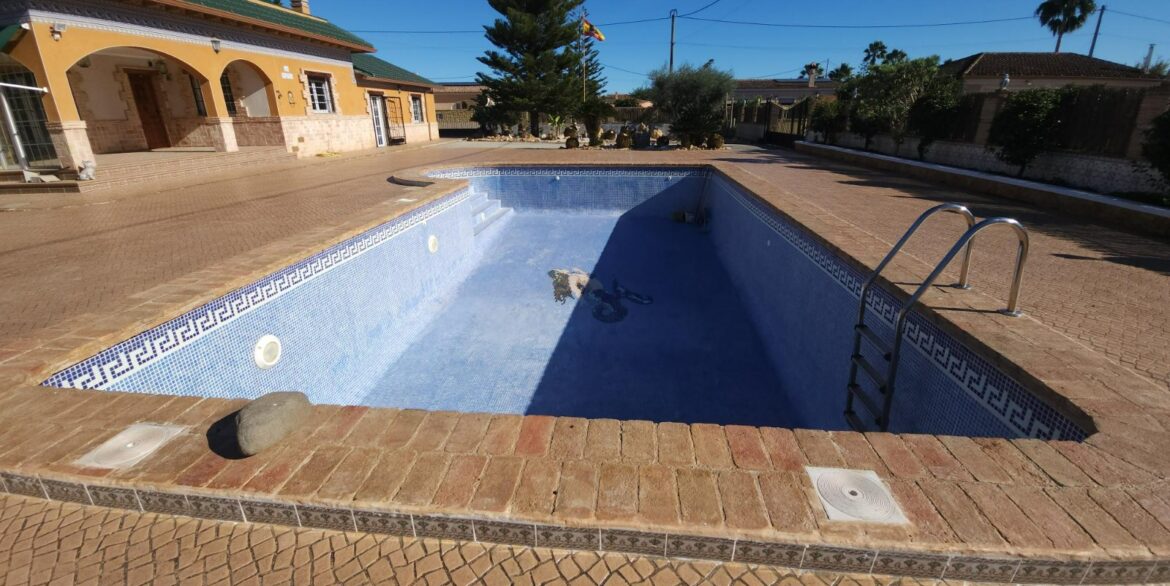 o_1javnjdfb7pg1ccsnjv1mrg13pe44