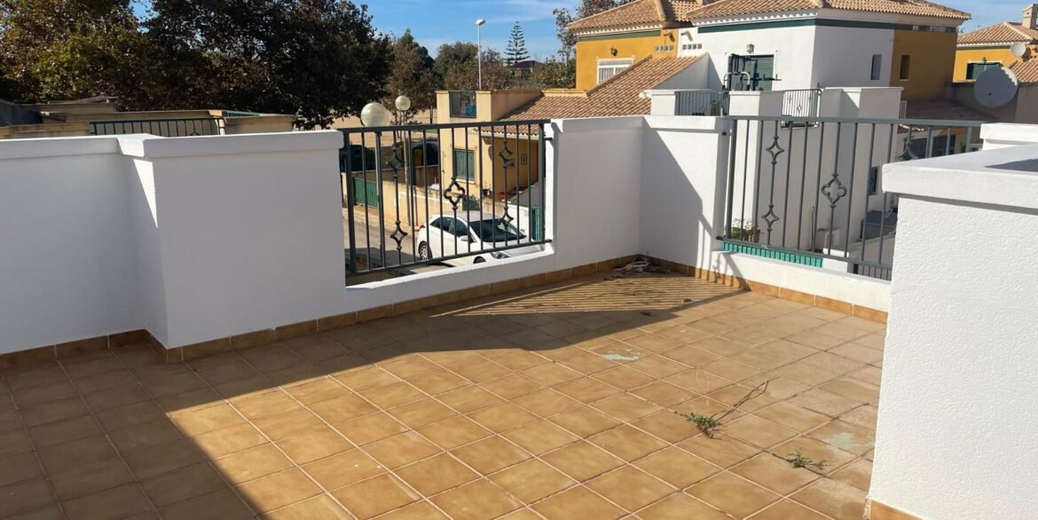 o_1javqp7f21lk6vg1sli1so414f524