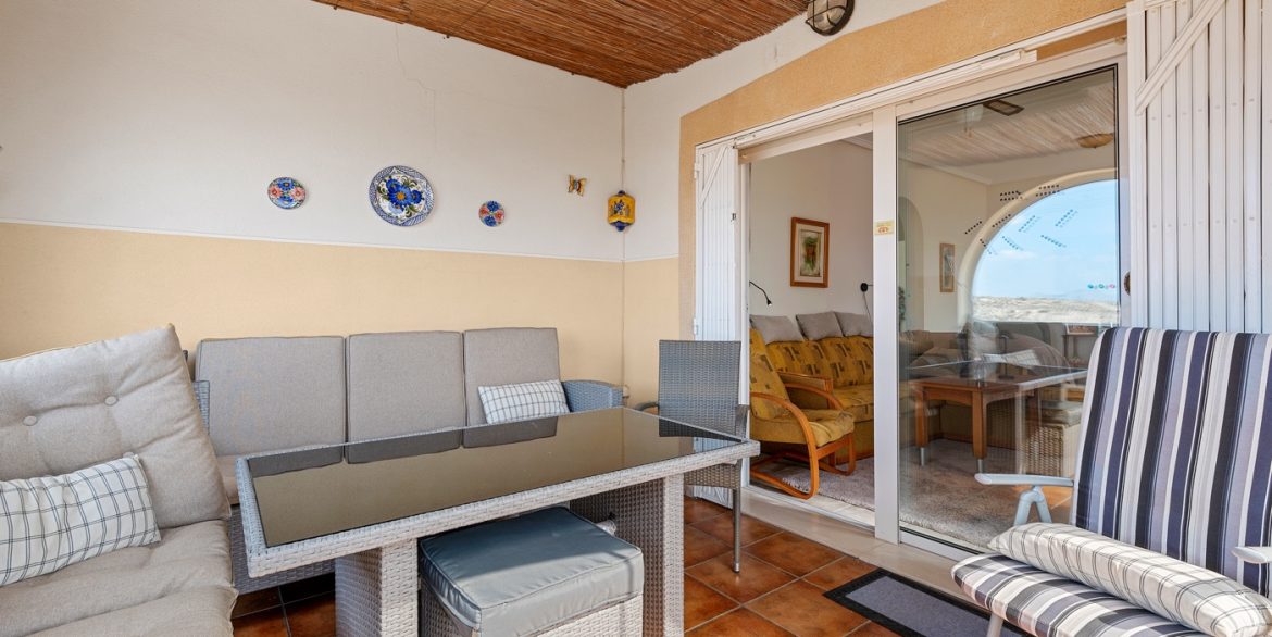 o_1jb000h526291jgk6oo4p3kv65f