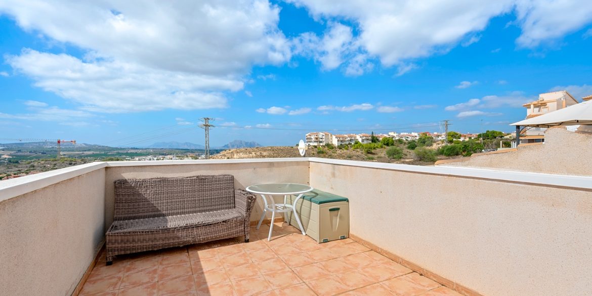 o_1jb000h52e63mq0ba81ss9jt5l