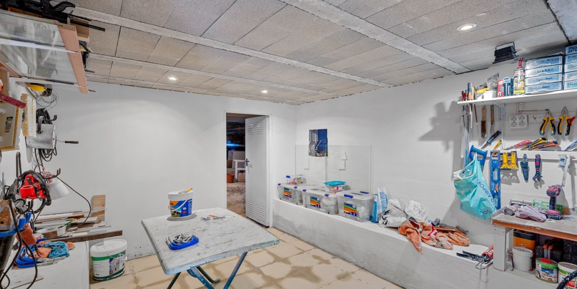 o_1jb000h5310o1cb31mhi18ss1kvd61