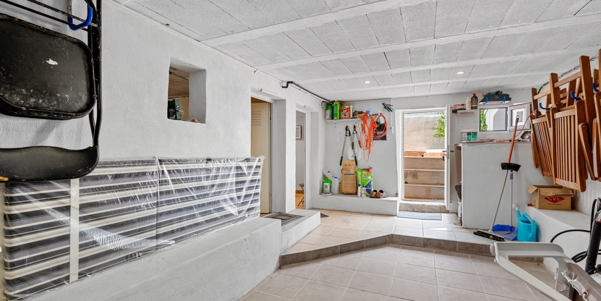 o_1jb000h538p9gs4112m7ao1h8l5v