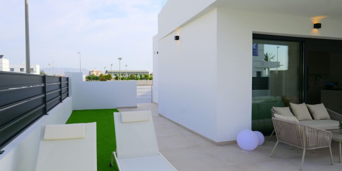 o_1jbklbibc16p5cd8sesfm57on2n