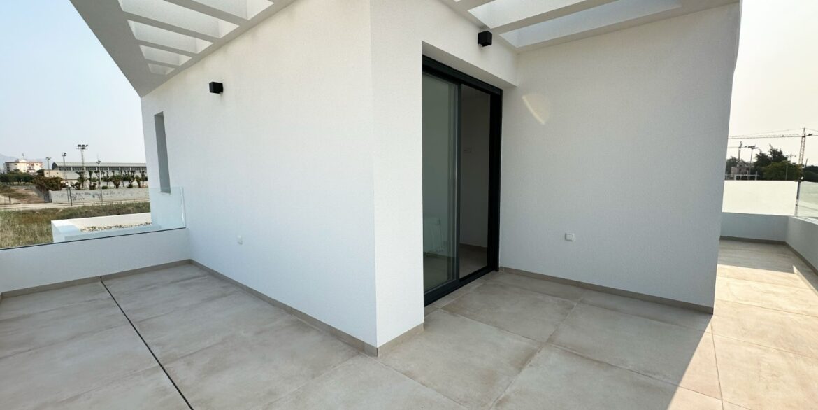 o_1jbklbibc1sbp1r65so01o8p1d002u