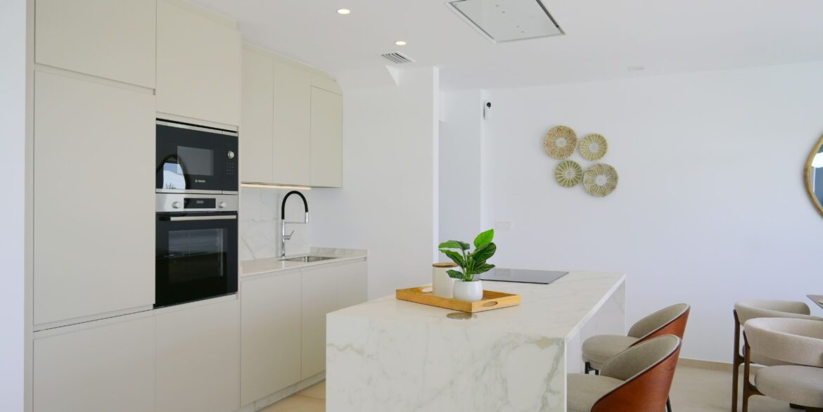 o_1jbklbibceeqvv81g671r3o1m5231