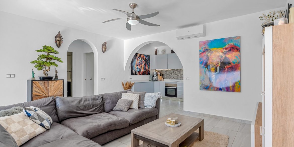 o_1jbkp8sda14jt1763cusfuch02j