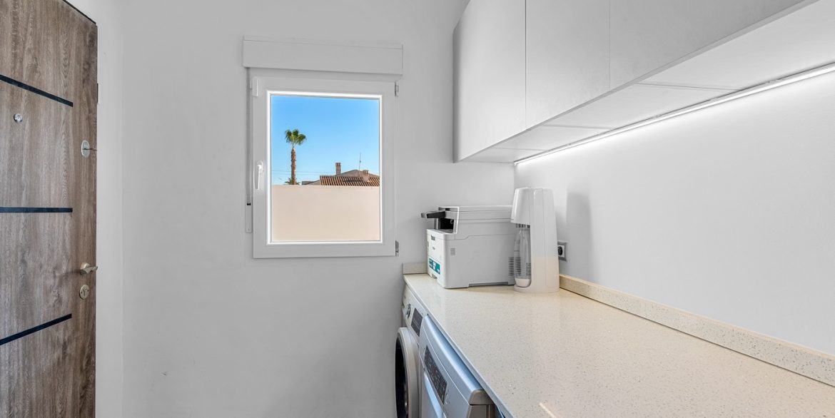 o_1jbkp8sda1qd4n3h1kfth35p02o