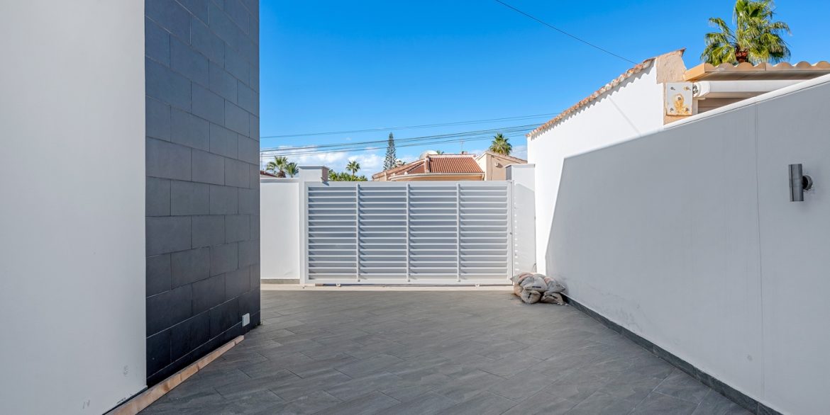 o_1jbkp8sdb1o3h2sa11ekchk1ct33a