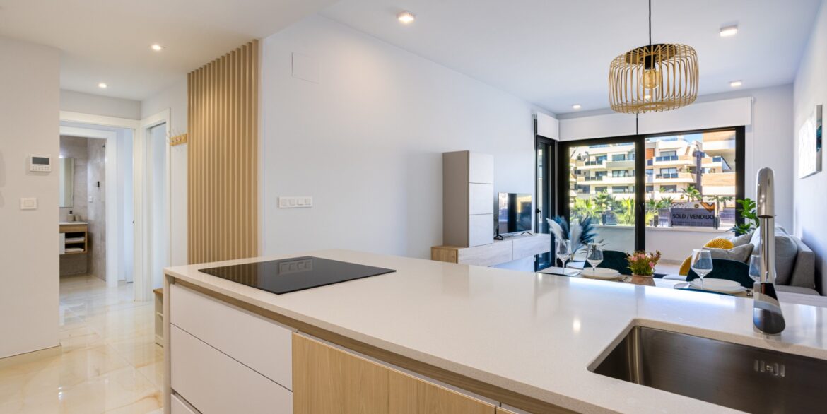 o_1jc3spiqn1cjs18pu1bfnuft72331