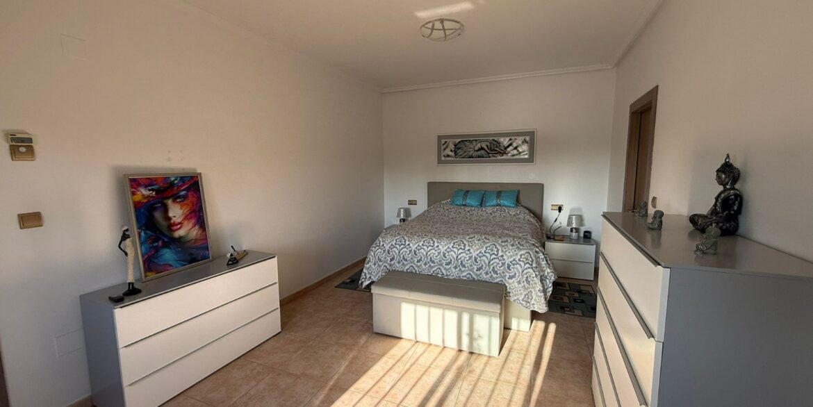 o_1jc4aiaq31s0air21m32mn3mhi37