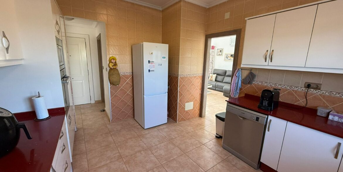 o_1jc4aiaq3c4s1vg41nkv19ntc7f39