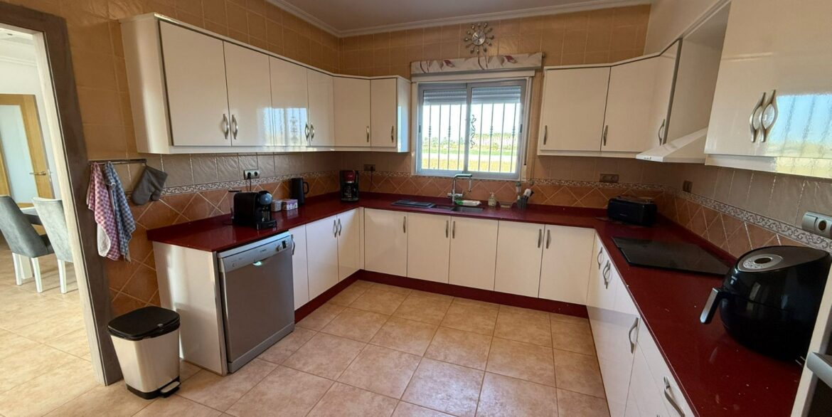 o_1jc4aiaq3v2ggvn17e19i21ap03b