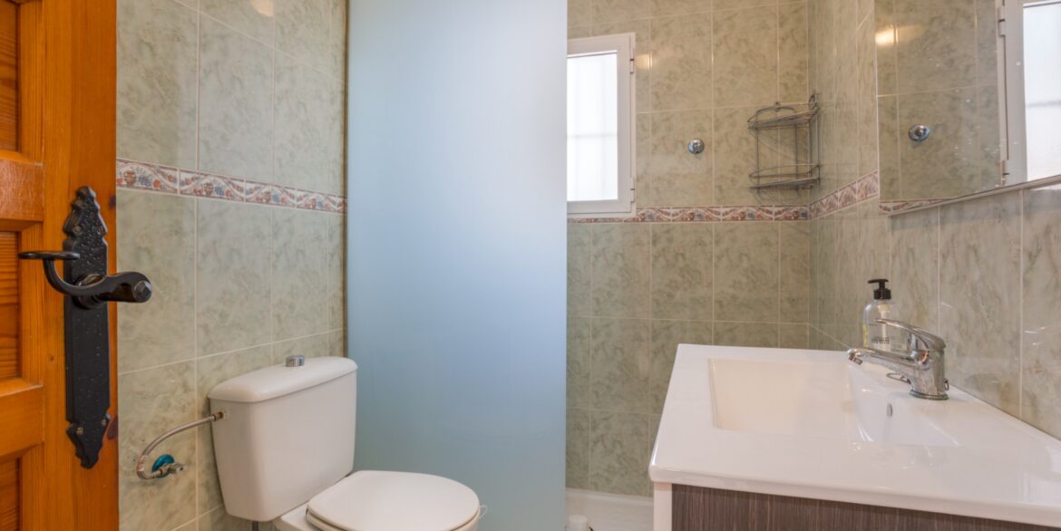 o_1jcr5mqlt1jl711tdi3pjn2c1h3u