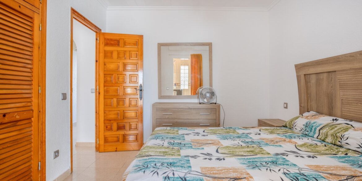 o_1jcr5mqltb441au4o71j4mnj83p