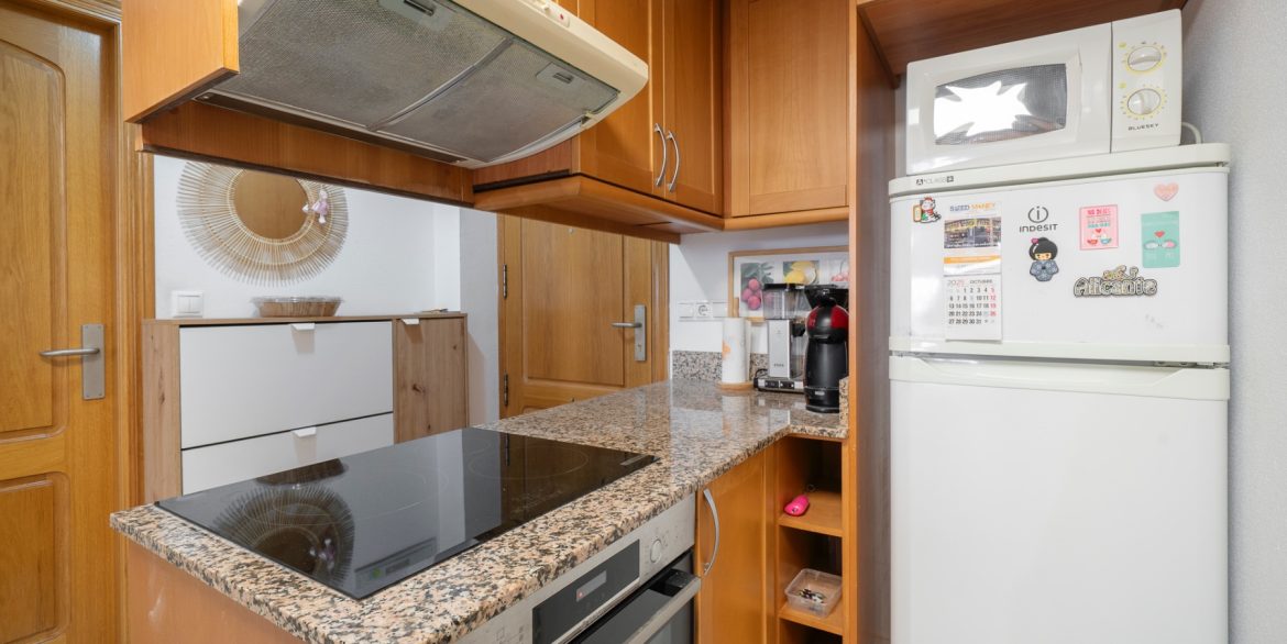 o_1jd595qq76qg11lv19d617e41e2r2u