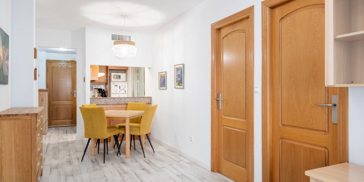 o_1jd595qq7884176v60i1iu1b3u35