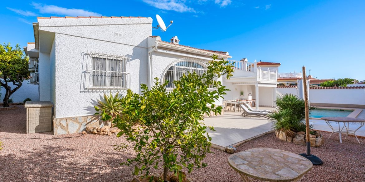 o_1jere9plh2t22cu1apk8hj1hd744