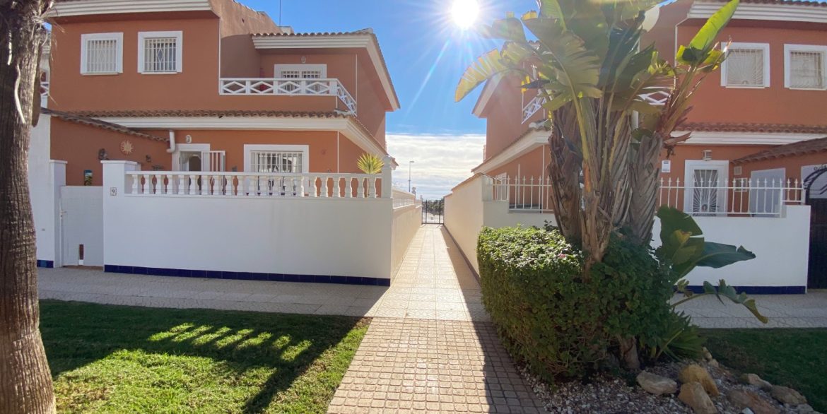 o_1jerelijt1nv495m1euv17cuksk3b