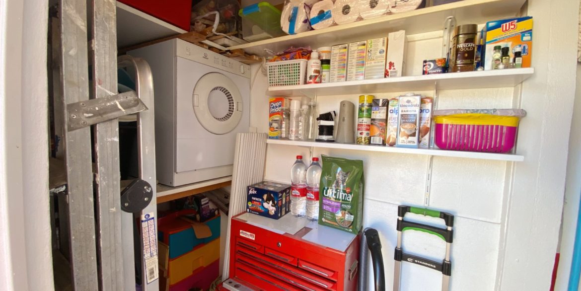 o_1jerelijt76e1ukh16jd1btj125p3d