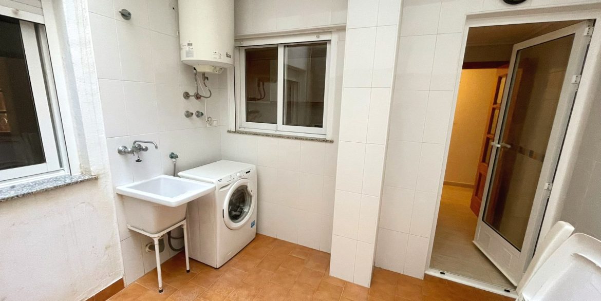 o_1jerhddql1e8scon1r7vqp1hej2b