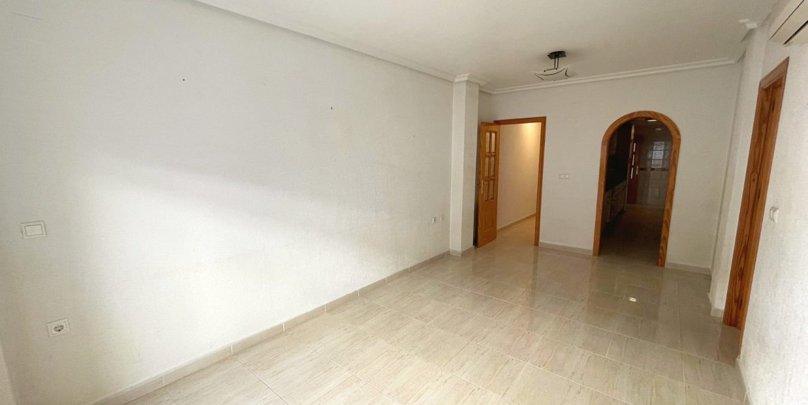 o_1jerhddql1vta1eqheeqlq2qod2a