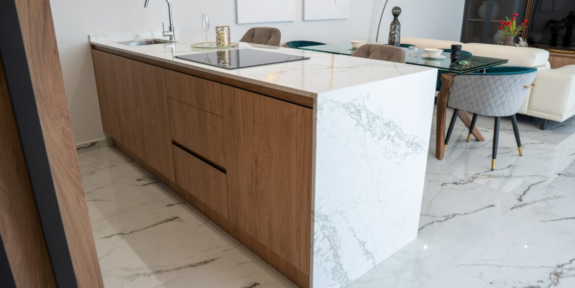 o_1jerlev5k1ib68si1noituoogj2i